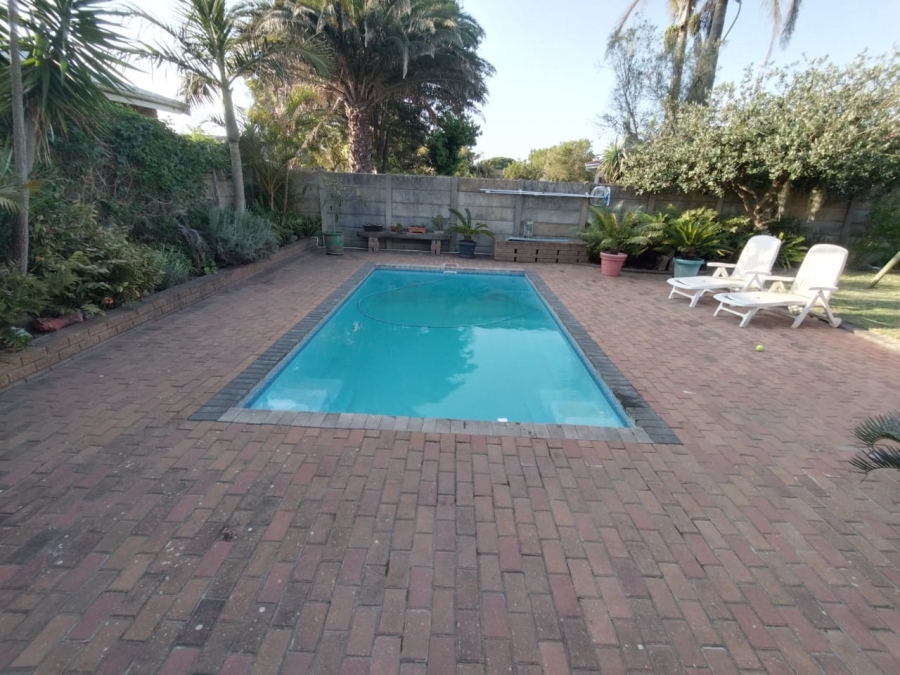 4 Bedroom Property for Sale in Albertinia Western Cape